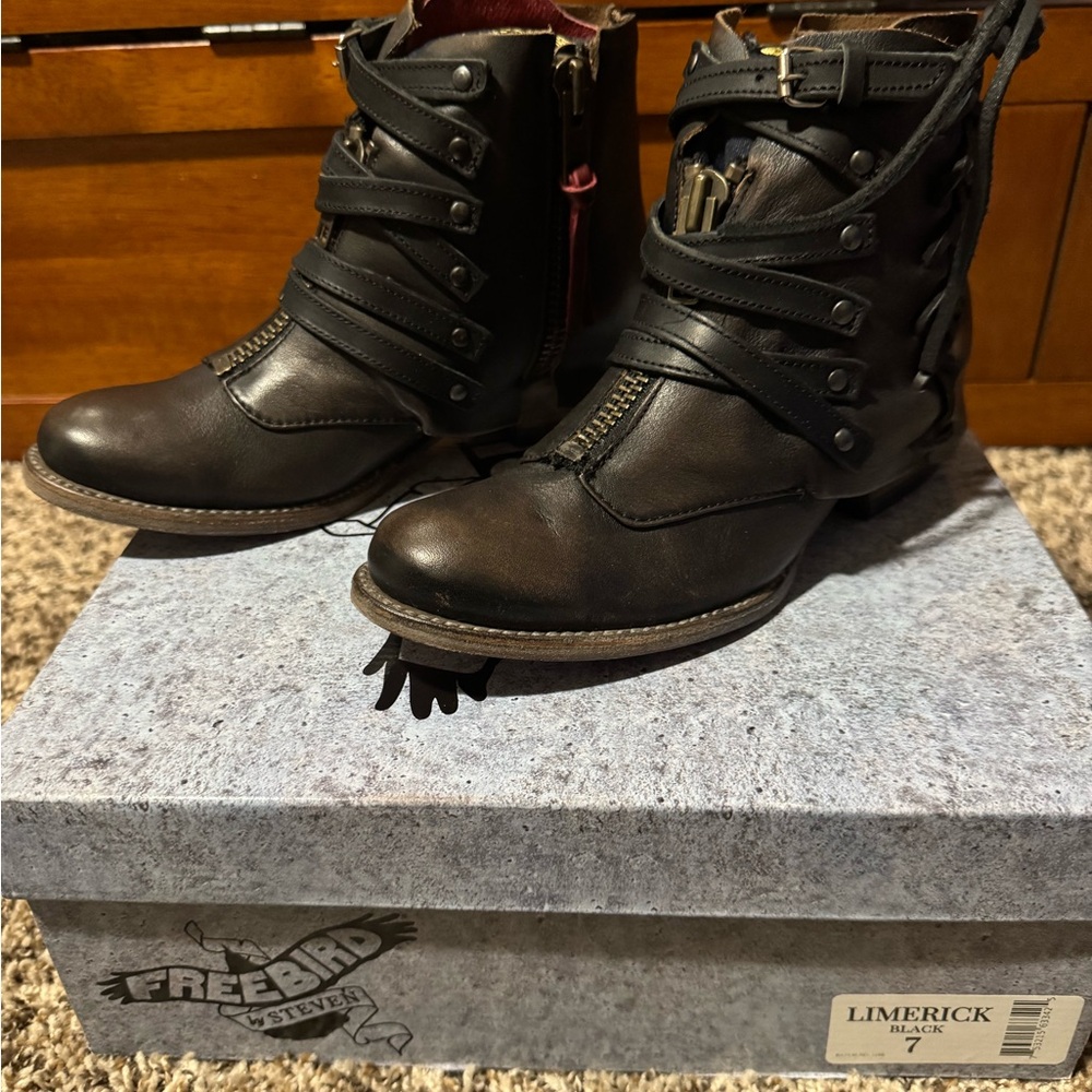 Freebird, Limerick, size 7, NIB, black.